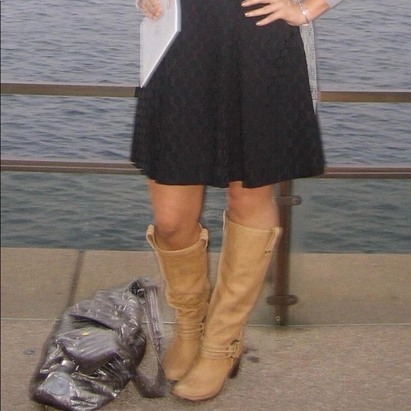 FRYE leather boots- Gently used- Size 8 - Picture 2 of 7